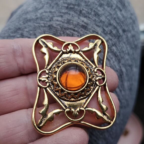 Avon Gold Tone Brooch Set Amber Cabochon w/ Clip Earrings Vintage - Picture 11 of 15